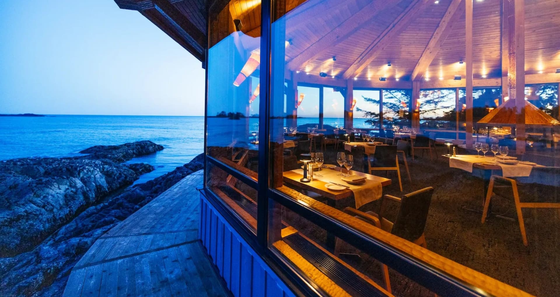 Tofino BC — beautiful natural setting for dining