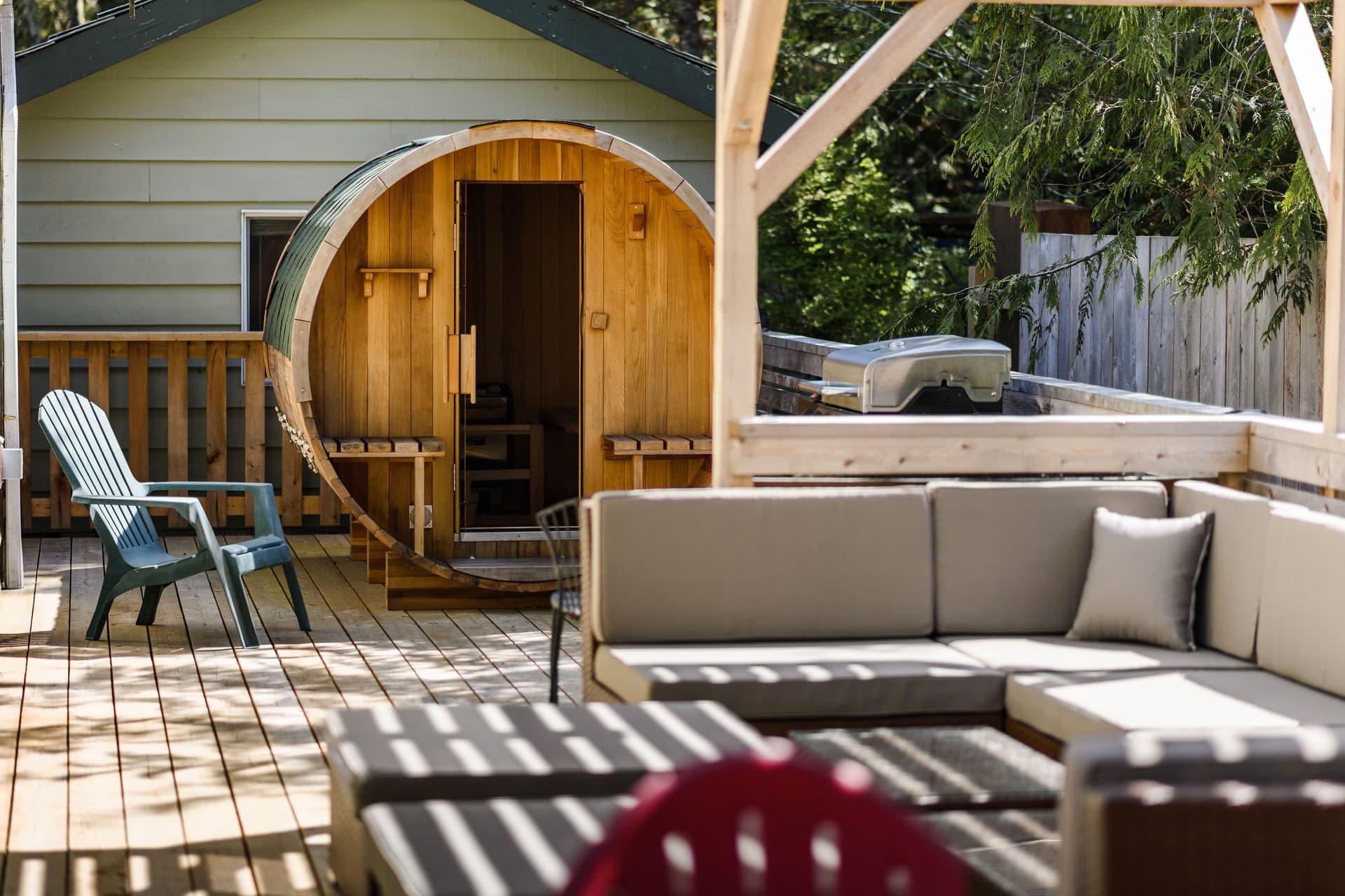 Deck with cedar barrel sauna and outdoor lounge